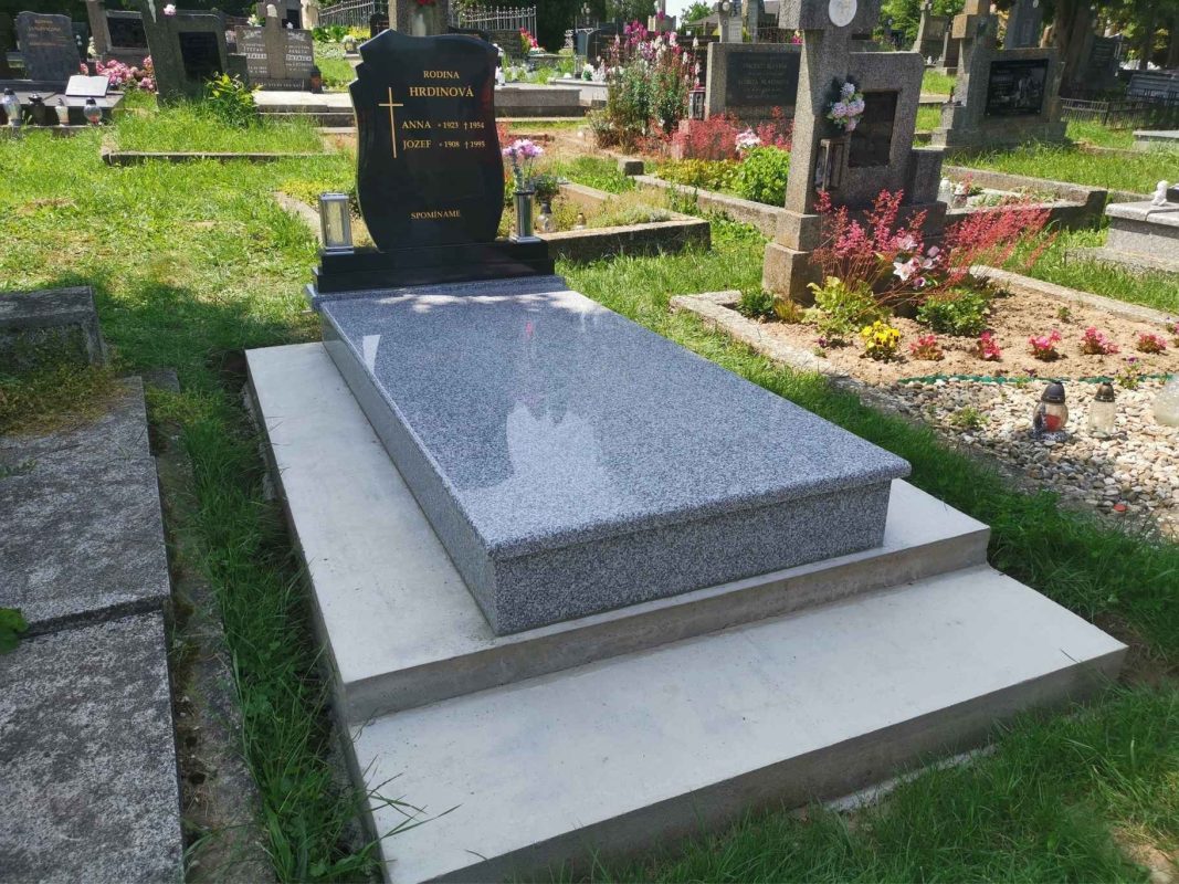 Hrob zo žuly Tarn kamenárstvo Pribina