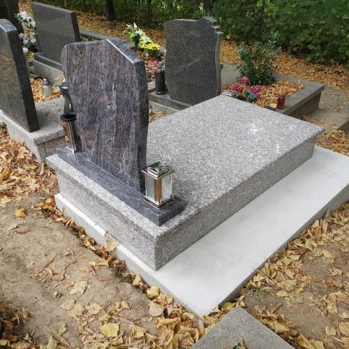 Detský hrob zo žuly kamenárstvo Pribina